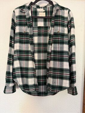 American Eagle Green and White Plaid Flannel Shirt